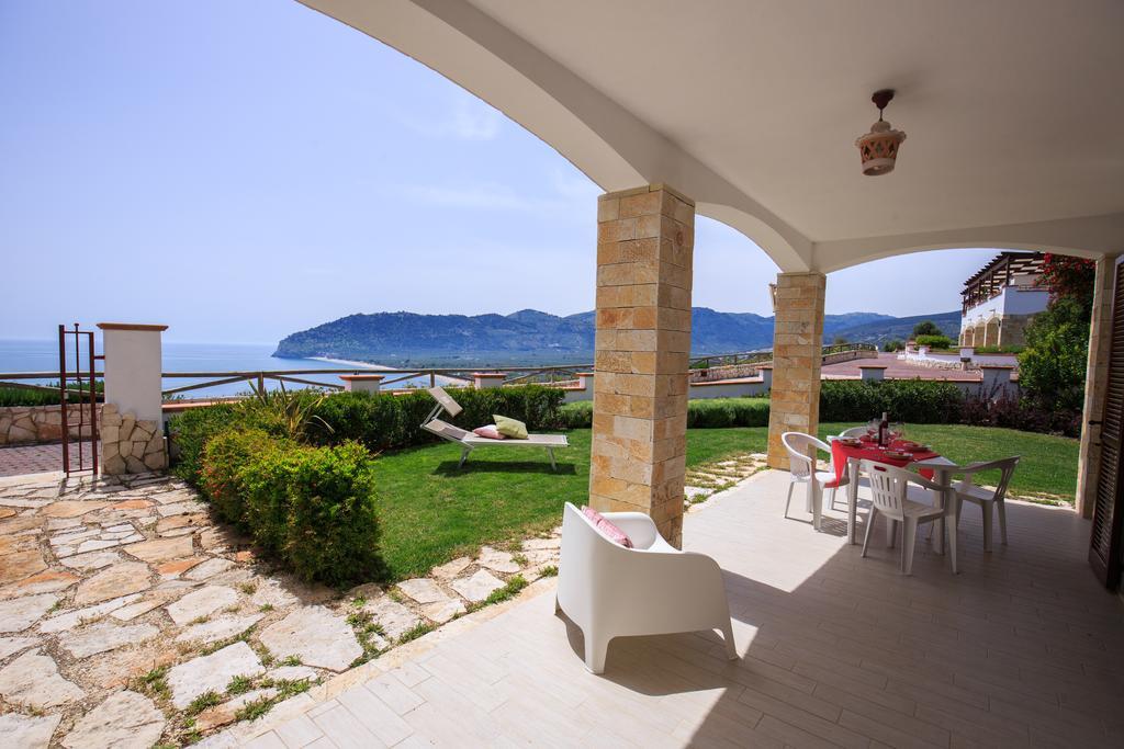 Holiday Lodge al Porto Mattinata Exterior foto